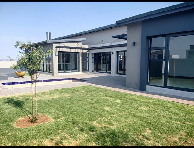 5 BEDROOM HOUSE FOR SALE IN MIDSTREAM HEIGHTS